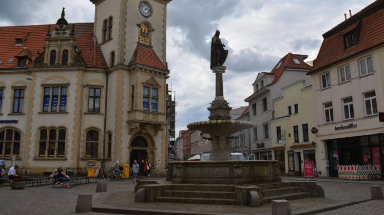 Heinrich Borwin II. Fürst zu Mecklenburg gründete Güstrow. Im Jahr 2028 jährt sich das Stadtjubiläum der Barlachstadt Güstrow zum 800. Mal.