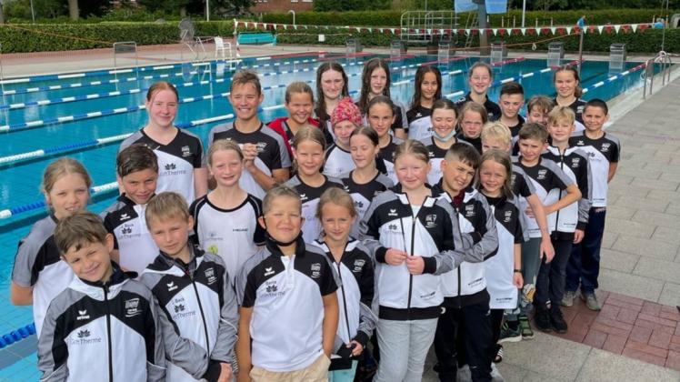 31 Schwimmerinnen und Schwimmer des Delmenhorster SV von 1905 waren beim Stützpunktwettkampf in Westerstede dabei.
