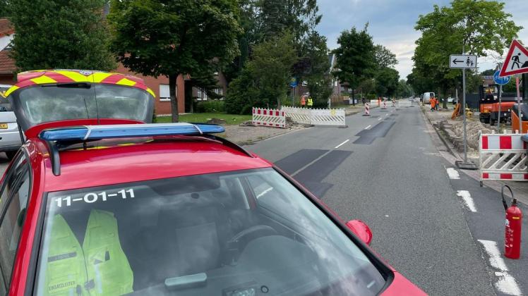 Bei den Bauarbeiten am Fuß- und Radweg an der Straße „Osterkanal“ in Papenburg ist am Donnerstagnachmittag eine Gasleitung beschädigt worden.