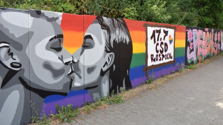 In diesem Jahr kehrt beim Rostocker CSD die Parade durch die Innenstadt zurück. In diesem Jahr kehrt beim Rostocker CSD die Parade durch die Innenstadt zurück.
