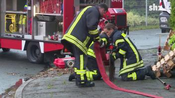 Unwetter Uetersen: Feuerwehren aus der Region im Stress
