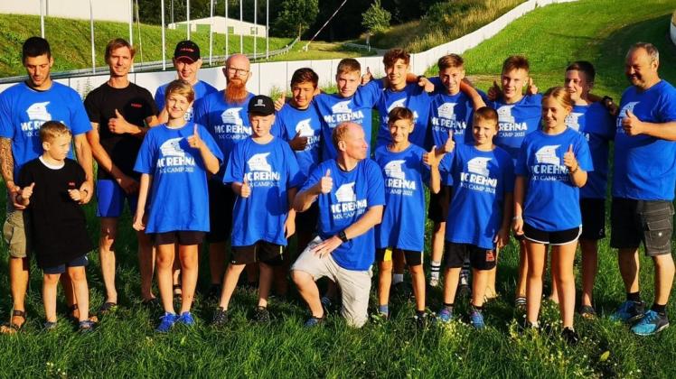 Die Trainer und Jugendlichen des MC Rehna hatten sichtbar gute Laune im Sommercamp. Die Trainer und Jugendlichen des MC Rehna hatten sichtbar gute Laune im Sommercamp.