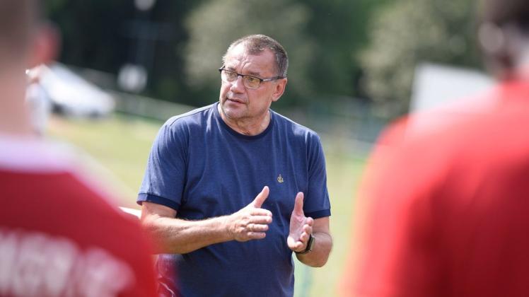 Trainer Vladimir Liutyi peilt mit dem Rostocker FC den Sprung in die Regionalliga an.