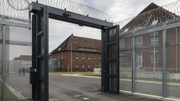 Soll Mitte des Monat in Betrieb gehen: Die Abschiebehaftanstalt in Glückstadt.