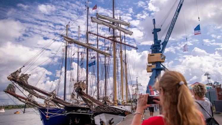 Auch in diesem Jahr waren die historischen Segelschiffe beliebte Fotomotive.