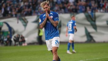 Jan Löhmannsröben war mit seinem Trainer Jens Härtel kurz aneinandergeraten, der Coach forderte „Schweineläufe“ ein.