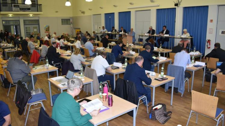 Die Stadtvertretung Schwerin, die zuletzt in der Berufsschule für Wirtschaft und Verwaltung getagt hat.