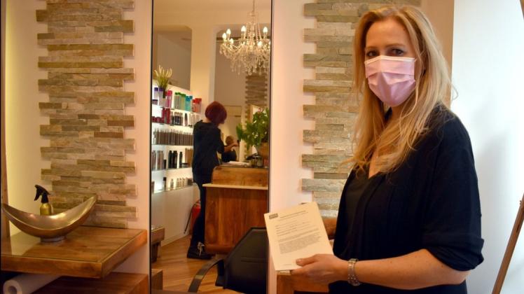 Neue CoronaRegeln Unsicherheit bei den Friseuren in Neumünster.