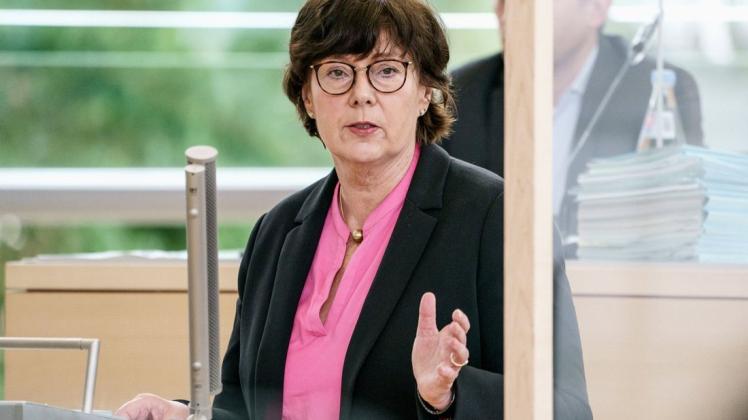 Plädiert für Menschlichkeit: Innenministerin Sabine Sütterlin-Waack (CDU).