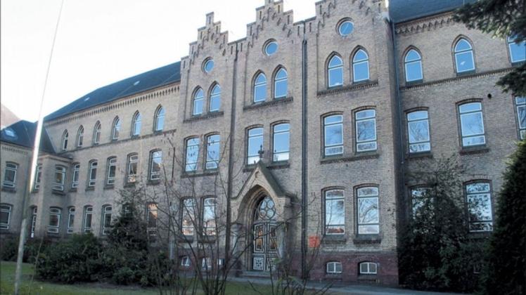 Das ehrwürdige Gebäude des Ludwig-Meyn-Gymnasiums. Der historische Wert ist unbestritten. Jedoch sind die jährlichen Unterhaltungskosten hoch.
