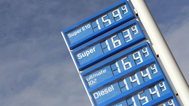 Die Diesel- und Benzinpreise in Deutschland steigen.
