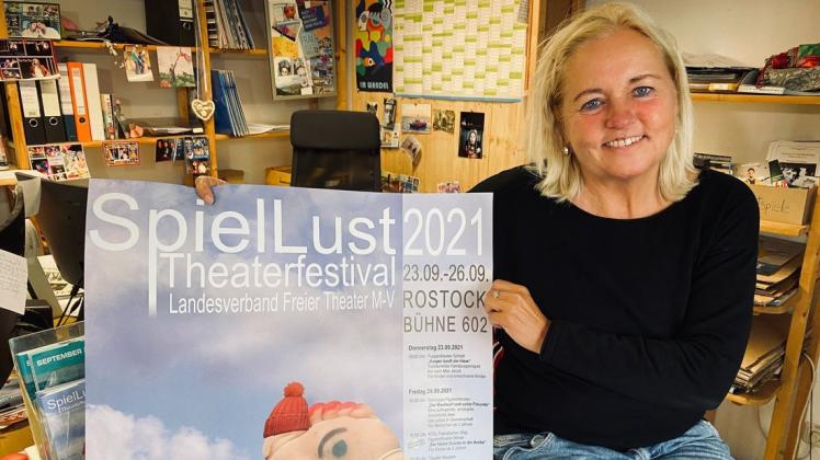Am Donnerstag startet in der Bühne 602 am Rostocker Stadthafen das Spiellust Theaterfestival, welches Martina Witte als künstlerische Leiterin mitorganisiert hat.