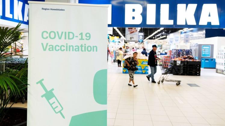 In Dänemark wird offensiv für Impfungen gegen Covid-19 geworben.