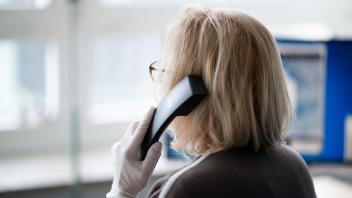 6983 seelsorgerische Gespräche mit Menschen führten die Ehrenamtlichen der Telefonseelsorge im Emsland im Jahr 2020.