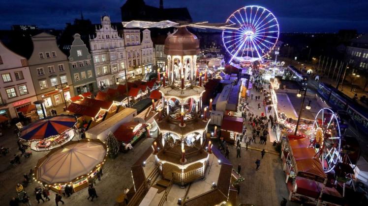 Der Rostocker Weihnachtsmarkt konnte das letzte Mal vor der Corona-Pandemie im Dezember 2019 stattfinden.