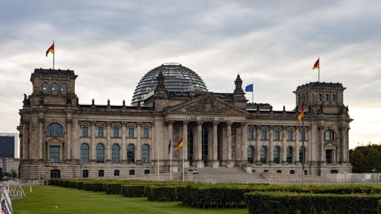 Neuer Arbeitsplatz für Anja-Troff-Schaffarzyk und Julian Pahlke ist das Reichstagsgebäude in Berlin.