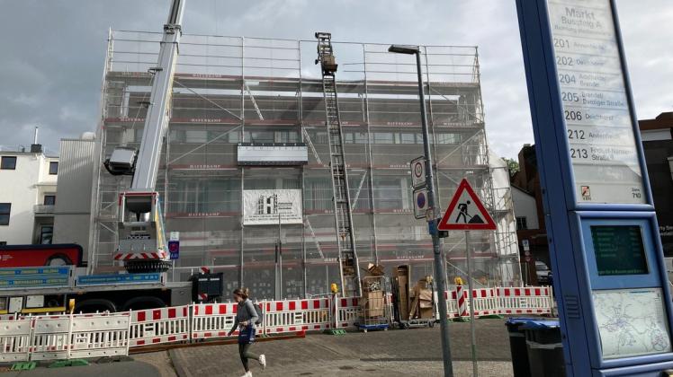 Rund zwei Monate sollen die Arbeiten an dem Gebäude in der Delmenhorster Innenstadt dauern. Rund zwei Monate sollen die Arbeiten an dem Gebäude in der Delmenhorster Innenstadt dauern.