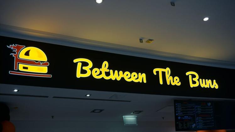 Im Untergeschoss der Marienplatz Galerie ist ein neuer Burgerladen eigezogen. Im Untergeschoss der Marienplatz Galerie ist ein neuer Burgerladen eigezogen.