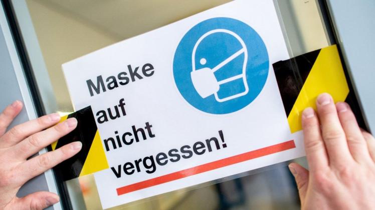 In den nächsten beiden Wochen gilt  für Schülerinnen und Schüler in Mecklenburg-Vorpommern wieder  Maskenpflicht im Unterricht.