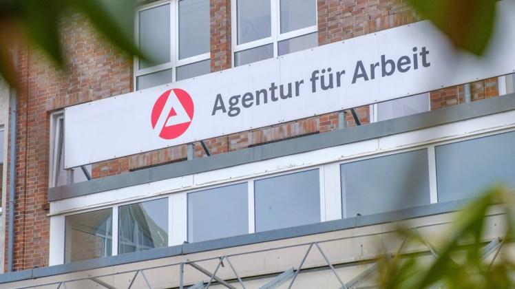 Bis zum 22. Oktober hilft die Schweriner Agentur für Arbeit Jugendlichen aus Schwerin und Umgebung bei der künftigen Jobwahl. Bis zum 22. Oktober hilft die Schweriner Agentur für Arbeit Jugendlichen aus Schwerin und Umgebung bei der künftigen Jobwahl.
