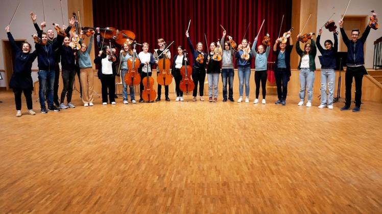 Mädchen und Jungen des arco-Orchesters und der Osterstreichhölzer aus Bremen-Osterholz kommen nach Bützow.