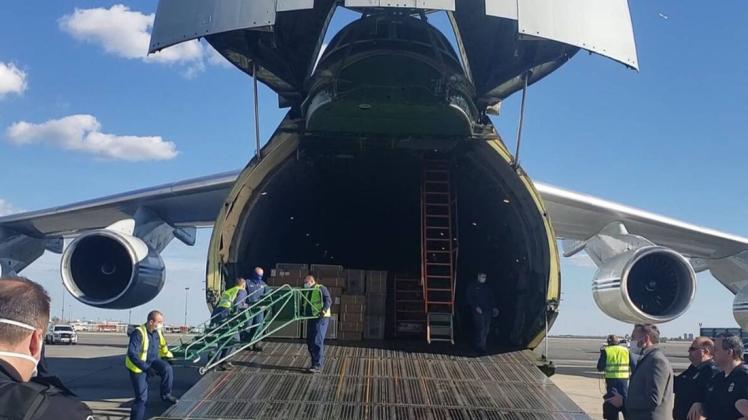 Mit einem Antonov-Frachtflugzeug wird ein Raumschiffmodul aus Bremen in die USA gebracht. (Symbolfoto)