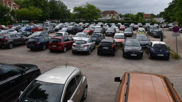 Die Sandparkplätze in Wismar stehen in der kommenden Woche nur eingeschränkt zur Verfügung. Die Sandparkplätze in Wismar stehen in der kommenden Woche nur eingeschränkt zur Verfügung.