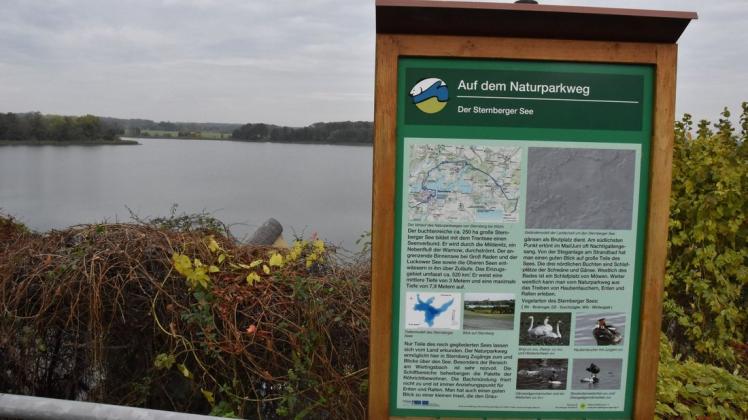 Blick vom Promenadenweg auf den Sternberger See. Dort führt auch der Naturparkweg entlang. Blick vom Promenadenweg auf den Sternberger See. Dort führt auch der Naturparkweg entlang.