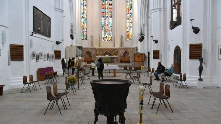 An drei Tagen Ende Oktober dürfen sich die Rostocker auf eine besondere Theaterinszenierung in den Räumen der Petrikirche am Alten Markt freuen.