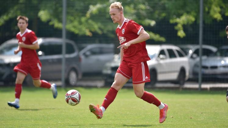 Johann Berger ist am Sonntag in der Oberliga Nordost/Nord mit Spitzenreiter Rostocker FC bei Schlusslicht Steglitzer FC Stern in Berlin zu Gast. Johann Berger ist am Sonntag in der Oberliga Nordost/Nord mit Spitzenreiter Rostocker FC bei Schlusslicht Steglitzer FC Stern in Berlin zu Gast.