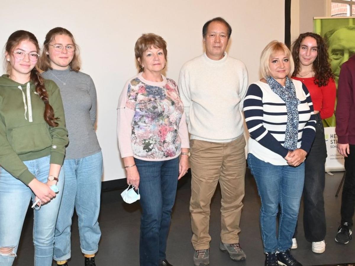 Rus tiliga tarjima bilan Brazzers porno