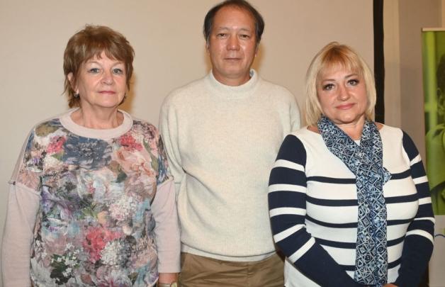 Sankt-Peterburgda anal jinsiy aloqani taklif qiluvchi eskortlar