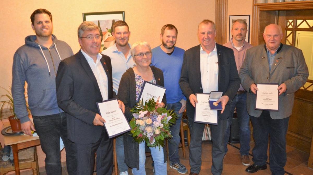 Gemeinde Kettenkamp ehrt Ratsmitglieder
