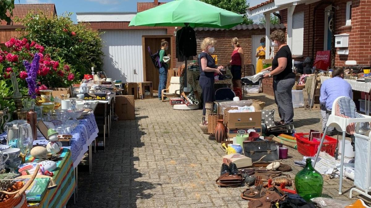 Mehr als 80 Stände für den ersten Straßenflohmarkt in Ellerhoop SHZ