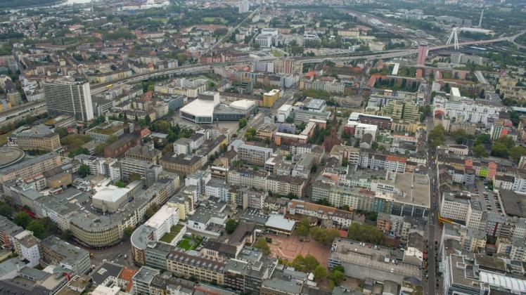 Eine Luftbildaufnahme der Innenstadt von Ludwigshafen aus dem Jahr 2013. Die Stadt freut sich über ihren gewonnen Titel als hässlichste Stadt.