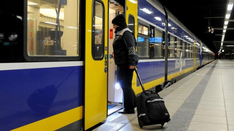 Vom 30. Oktober bis 7. November muss die Nordwestbahn aufgrund von Bauarbeiten der DB Netz AG zwischen Oldenburg und Wilhelmshaven die Fahrpläne der Linien RE 18 und RE 19 anpassen. (Symbolfoto)