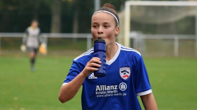 Konnte sich inzwischen schon wieder mit einer beruhigenden Videobotschaft an ihre Mannschaft wenden: Elly Böttcher. Die 17-Jährige ist ein großes Talent und nahm schon an Lehrgängen der deutschen Jugend-Nationalmannschaft teil.