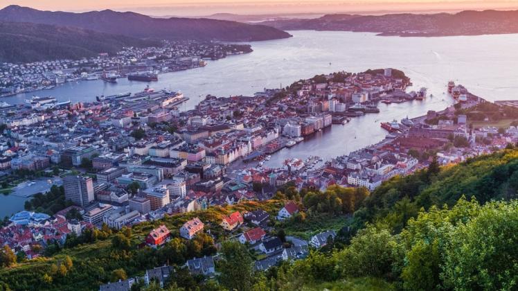 "Das Tor zu den Fjorden" so wirbt die Stadt Bergen Touristen an. Die zweitgrößte norwegische Stadt hat aber noch mehr zu bieten.