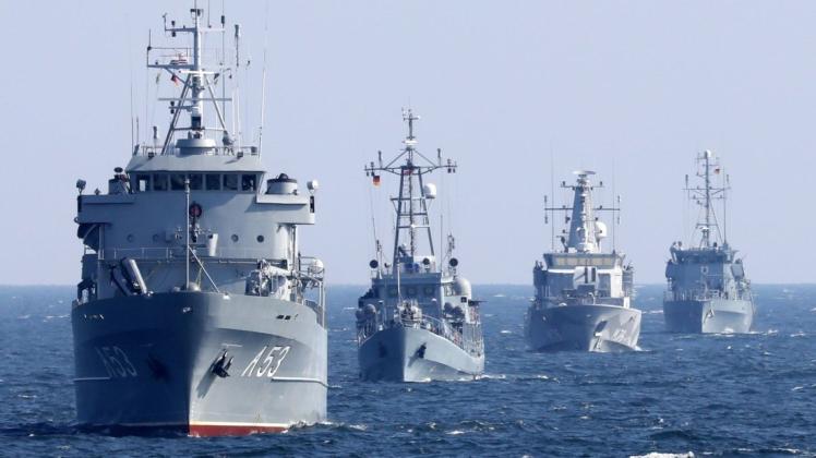Beim Marine-Herbstmanöver Northern Coasts fährt ein Minenabwehrverband auf der Ostsee mit Schiffen aus Lettland, Polen, Schweden und Deutschland.