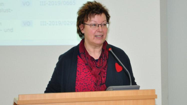 Die Crivitzer Bürgermeisterin Britta Brusch-Gamm lädt zum Unternehmerforum in der Grundschule.