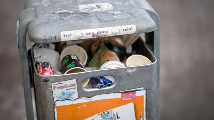 Die Initiative Plastikfreie Stadt hat sich zum Ziel gemacht, Rostock von Müll zu befreien mit einem flächendeckenden Pfandsystem für Coffee-to-go-Mehrwegbecher.