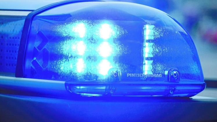 Die Polizei musste Sonntagnacht gegen 1.30 Uhr an der Schweriner Burgseepromenade eingreifen. Die Polizei musste Sonntagnacht gegen 1.30 Uhr an der Schweriner Burgseepromenade eingreifen.