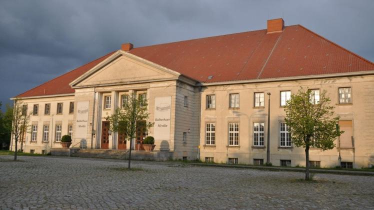 Das Kulturhaus im ehemaligen sozialistischen Musterdorf Mestlin.
