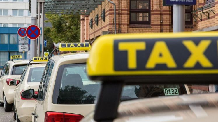 Schwerins Taxifahrer haben mit den gestiegenen Spritpreise zu kämpfen.