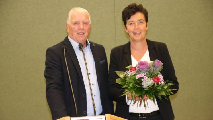 Als ältestem Ratsmitglied oblag Claus Molitor die ehrenvolle Aufgabe, Christine Möller als Bürgermeisterin zu vereidigen. Später wurde Molitor in seiner Funktion als Ratsvorsitzender wiedergewählt.