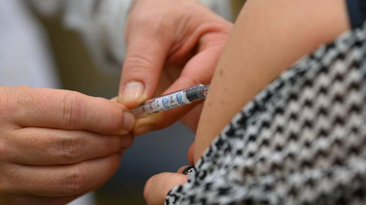 Anders als noch im November 2020 ist mittlerweile die Corona-Impfung in Nordfriesland möglich, doch auch die Sieben-Tages-Inzidenz im Kreis ist im Vergleich deutlich höher.