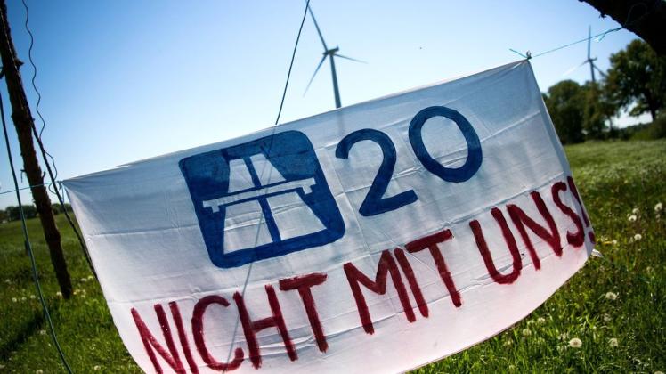 Wird der Weiterbau der A 20 gekippt? Und braucht Schleswig-Holstein noch mehr Flächen für Windräder?  Das entscheiden die Verhandler in Berlin.