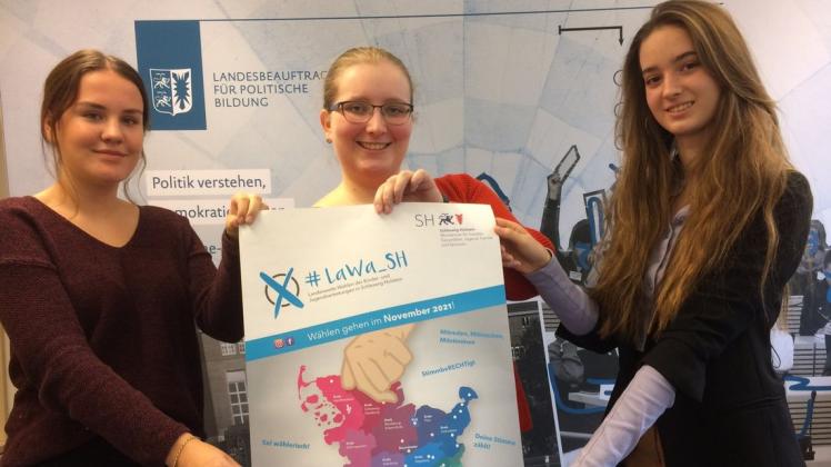 Werben für die landesweiten Wahlen zu den Kinder- und Jugendvertretungen: Hanna Wenndorf, Leonie Liebscher und Emma Conrad (von links)