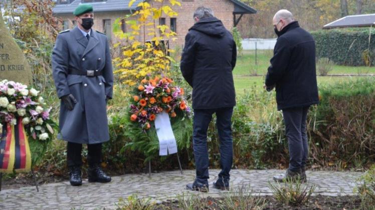 Stilles Gedenken an die Opfer zum Volkstrauertag in Hagenow.