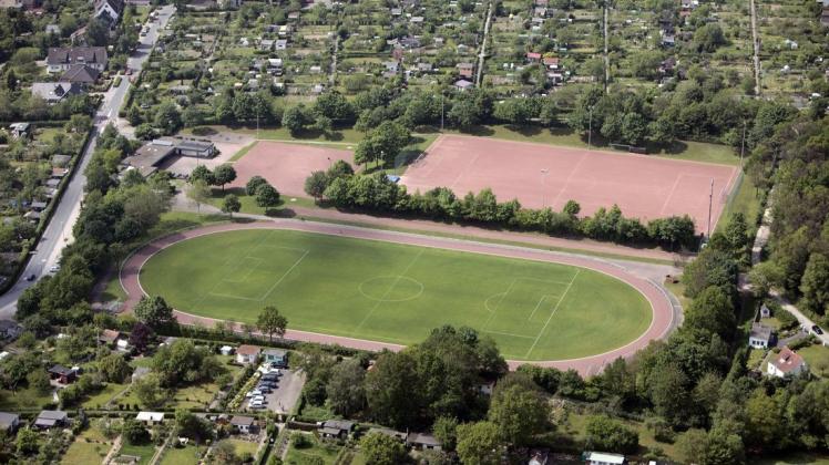 Die Sportanlage an der Weberstraße auf dem Schinkelberg könnte zur dauerhaften Trainings-Heimat der VfL-Profis werden.